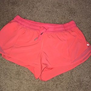 Lululemon hotty hot shorts 2.5” size 8